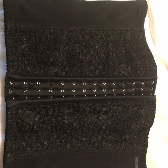 Waist trainer - Picture 1 of 3